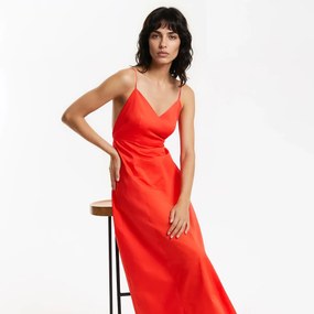 Μακρύ φόρεμα με λεπτές τιράντες και V λαιμόκοψη