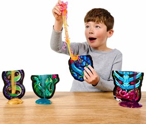 Εικόνες σε δράση Moose Toys Mega Alien Dissection