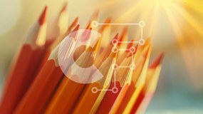 Intra Συλλεκτικό Ξύλινο Παζλ Plywood  4mm - Κοντινό πλάνο με έντονα χρωματιστά μολύβια Σε Ξύλινο Κουτί - Διαστάσεις Puzzle: 10x10 cm – 25 κομμάτια