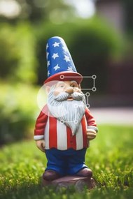 Intra Συλλεκτικό Ξύλινο Παζλ Plywood  4mm - Κήπος Gnome με στολή αμερικανικής σημαίας Σε Ξύλινο Κουτί - Διαστάσεις: 10x10 cm – 25 κομμάτια