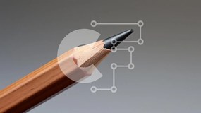 Intra Συλλεκτικό Ξύλινο Παζλ Plywood 4mm - Κοντινό πλάνο ενός μαύρου μολυβιού Σε Ξύλινο Κουτί - Διαστάσεις: 10x10 cm – 25 κομμάτια