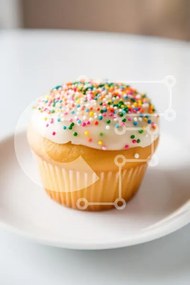 Intra Συλλεκτικό Ξύλινο Παζλ Plywood  4mm - Πολύχρωμο cupcake με ψεκασμούς Σε Ξύλινο Κουτί - Διαστάσεις: 10x10 cm – 25 κομμάτια