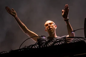 Φωτογραφία The Chemical Brothers Perform In Milan, NurPhoto