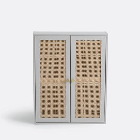 Ντουλάπα για σοφίτες, Paola