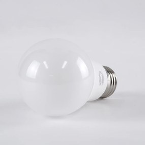 GloboStar® 60025 Λάμπα LED E27 A60 Γλόμπος 8W 904lm 260° AC 220-240V IP20 Φ6 x Υ11cm Φυσικό Λευκό 4500K - 3 Years Warranty