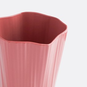 Κεραμικό βάζο με ραβδώσεις, Akaria