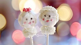 Intra Συλλεκτικό Ξύλινο Παζλ Plywood  4mm - Διακοσμημένα Cake Pops για εορταστικές εκδηλώσεις Σε Ξύλινο Κουτί - Διαστάσεις: 10x10 cm – 25 κομμάτια
