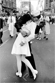 Αφίσα Eisenstaedt -Kissing on VJ Day