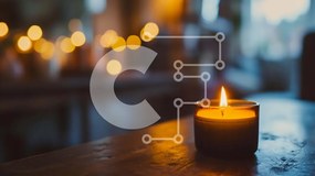 Intra Συλλεκτικό Ξύλινο Παζλ Plywood 4mm - Μονό κερί σε ξύλινο τραπέζι με πολύχρωμα φώτα στο φόντο Σε Ξύλινο Κουτί - Διαστάσεις: 10x10 cm – 25 κομμάτια