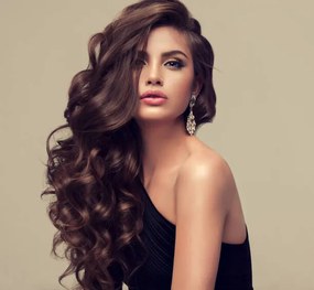 Φωτογραφία Young attractive brunette with voluminous, shiny, EdwardDerule