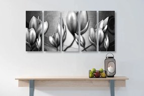 Λουλούδια με 5 μέρη εικόνα σε έθνο στυλ σε μαύρο & άσπρο
