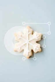 Intra Συλλεκτικό Ξύλινο Παζλ Plywood  4mm - Μπισκότο σε σχήμα νιφάδας χιονιού με λευκό πάγωμα Σε Ξύλινο Κουτί - Διαστάσεις: 10x10 cm – 25 κομμάτια