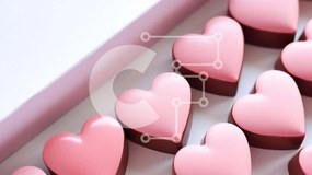 Intra Συλλεκτικό Ξύλινο Παζλ Plywood  4mm - Ποικιλία ροζ καραμέλες σε σχήμα καρδιάς σε λευκό κουτί Σε Ξύλινο Κουτί - Διαστάσεις: 10x10 cm – 25 κομμάτια