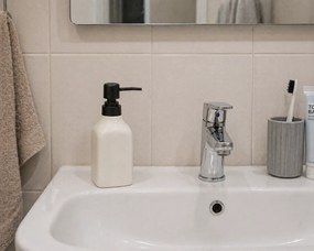Δοχείο Κρεμοσάπουνου Stoneware 350ml 9x6x19.5cm White MRShome