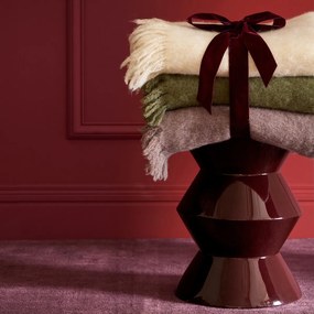 Σκαλιστό βοηθητικό τραπεζάκι με λακαριστό φινίρισμα, Talou