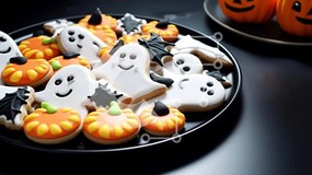 Σετ των 2 Intra Συλλεκτικό Ξύλινο Παζλ Plywood  4mm - Μπισκότα με θέμα το Halloween σε ένα πιάτο Σε Ξύλινο Κουτί - Διαστάσεις: 10x10 cm – 25 κομμάτια