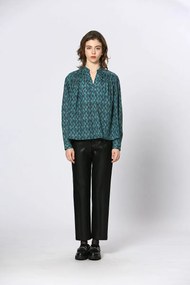 Μπλούζα με εκτυπωμένο σχέδιο και V λαιμό