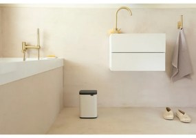 Κάδος Brabantia Bo Small 1008865, 4 L, Ομαλό και αθόρυβο άνοιγμα, Αντιολισθητική βάση, Μπεζ