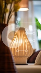 Intra Συλλεκτικό Ξύλινο Παζλ Plywood  4mm - Τραπέζι με λουλούδια και φωτιστικό Σε Ξύλινο Κουτί - Διαστάσεις Puzzle: 10x10 cm – 25 κομμάτια