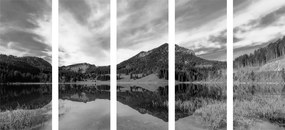5 μέρη εικόνα λίμνη κάτω από τους λόφους σε μαύρο & άσπρο
