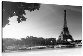 Εικόνα του φθινοπωρινού Παρισιού σε ασπρόμαυρο