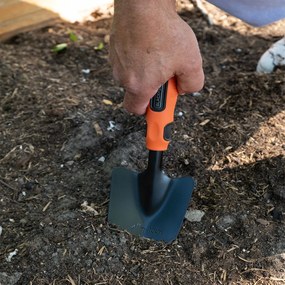 Φτυαράκι Χειρός 35.5εκ. Black+Decker 871125223683