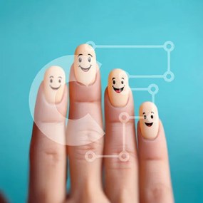 Intra Συλλεκτικό Ξύλινο Παζλ Plywood 4mm - Χέρι με Smiley Face Nail Art Σε Ξύλινο Κουτί - Διαστάσεις: 10x10 cm – 25 κομμάτια