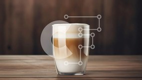 Intra Συλλεκτικό Ξύλινο Παζλ Plywood  4mm - Latte με στρώσεις σε ένα ποτήρι σε ένα ξύλινο τραπέζι Σε Ξύλινο Κουτί - Διαστάσεις: 10x10 cm – 25 κομμάτια