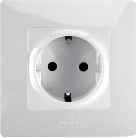 Πρίζα σούκο ασφαλείας με καπάκι 2Π+Γ λευκή Legrand Niloe