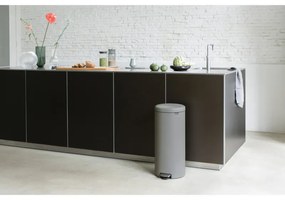 Κάδος με πεντάλ Brabantia NewIcon 1001092, 30 L, Εύκολο κλείσιμο, Αντιολισθητική βάση, Σατινέ φινίρισμα, Γκρι