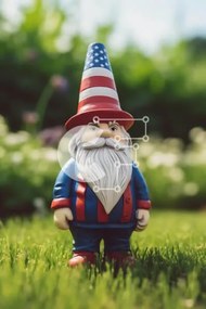 Intra Συλλεκτικό Ξύλινο Παζλ Plywood  4mm - Άγαλμα Gnome στο γρασίδι με θέμα την αμερικανική σημαία Σε Ξύλινο Κουτί - Διαστάσεις Puzzle: 10x10 cm – 25 κομμάτια
