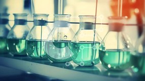 Intra Συλλεκτικό Ξύλινο Παζλ Plywood  4mm - Βιομηχανικό Εργαστήριο με Ποτήρια Πράσινου Υγρού Σε Ξύλινο Κουτί - Διαστάσεις Puzzle: 10x10 cm – 25 κομμάτια