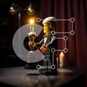 Intra Συλλεκτικό Ξύλινο Παζλ Plywood 4mm - Φιγούρα Lego με αγαλματίδιο Όσκαρ και κεριά Σε Ξύλινο Κουτί - Διαστάσεις: 10x10 cm – 25 κομμάτια