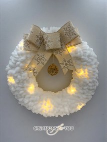 Χριστουγεννιάτικο Στεφάνι από Puffy Νήμα Φωτιζόμενο – Λευκό 45 εκ.