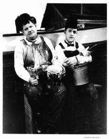 Φωτογραφία Oliver Hardy And Stan Laurel In 'Towed In A Hole', Archive Photos