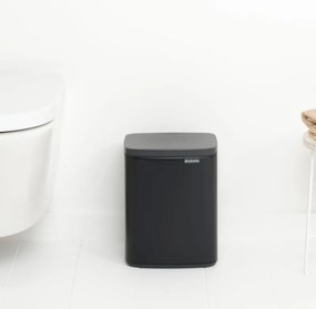 Κάδος Brabantia Bo Small 1006629, 7 L, Ομαλό και αθόρυβο άνοιγμα, Αντιολισθητική βάση, Μαύρο