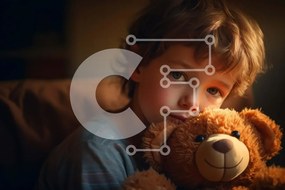 Intra Συλλεκτικό Ξύλινο Παζλ Plywood 4mm - Λυπημένο αγόρι με το αρκουδάκι στον καναπέ Σε Ξύλινο Κουτί - Διαστάσεις Puzzle: 10x10 cm – 25 κομμάτια