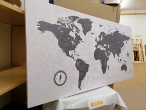 Εικόνα παγκόσμιου χάρτη με πυξίδα σε ρετρό στυλ σε ασπρόμαυρο σχέδιο - 100x50