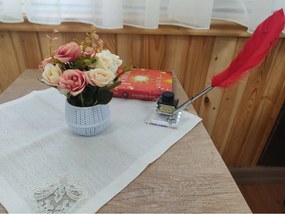 Μίνι αράνζμαν γιαμπανγκιούλου σε λευκή ψάθινη γλάστρα Μπλε σκούρο