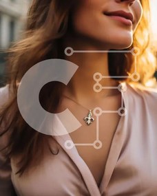 Intra Συλλεκτικό Ξύλινο Παζλ Plywood 4mm - Χαμογελαστή γυναίκα που φορά ένα κομψό κολιέ Σε Ξύλινο Κουτί - Διαστάσεις Puzzle: 10x10 cm – 25 κομμάτια