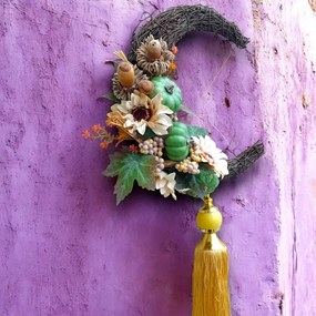 Στεφάνι ξύλινο μισοφέγγαρο με κολοκύθες!