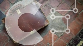 Intra Συλλεκτικό Ξύλινο Παζλ Plywood 4mm - Παλιός καφέ χαρτοφύλακας στο δάπεδο με πλακάκια Σε Ξύλινο Κουτί - Διαστάσεις: 10x10 cm – 25 κομμάτια