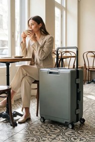 Stewehome Μεσαίου μεγέθους βαλίτσα από πολυκαρβονικό (Μεσαίο μέγεθος)