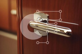 Intra Συλλεκτικό Ξύλινο Παζλ Plywood  4mm - Λαβή πόρτας από ανοξείδωτο χάλυβα σε ξύλινο ντουλάπι Σε Ξύλινο Κουτί - Διαστάσεις Puzzle: 10x10 cm – 25 κομμάτια