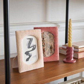 Κορνίζα από βελούδο, Veluta