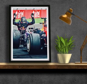 Πόστερ &amp; Κάδρο Sebastian Vettel F016 40x50cm Μαύρο Ξύλινο Κάδρο (με πόστερ)