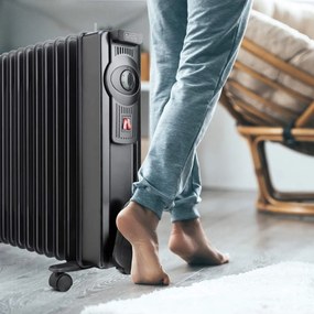 Καλοριφέρ Λαδιού (11 σώματα) Black &amp; Decker BXRA2000E Μαύρο 2000 W