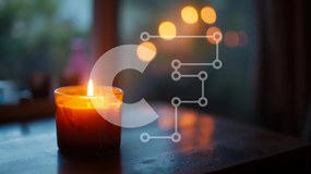 Intra Συλλεκτικό Ξύλινο Παζλ Plywood 4mm - Αναμμένο κερί σε ξύλινο τραπέζι σε άνετο δωμάτιο Σε Ξύλινο Κουτί - Διαστάσεις Puzzle: 10x10 cm – 25 κομμάτια