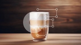 Intra Συλλεκτικό Ξύλινο Παζλ Plywood  4mm - Latte σε ένα ποτήρι σε ένα ξύλινο τραπέζι Σε Ξύλινο Κουτί - Διαστάσεις: 10x10 cm – 25 κομμάτια