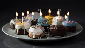 Intra Συλλεκτικό Ξύλινο Παζλ Plywood 4mm - Cupcakes με αναμμένα κεριά Τέλεια για γιορτές Σε Ξύλινο Κουτί - Διαστάσεις: 10x10 cm – 25 κομμάτια